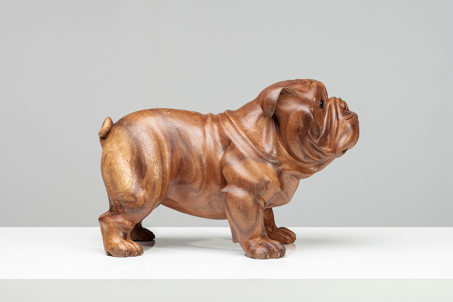 Deko Figur Bulldogge 24cm, Polyresin Skulptur Hund, In-/Outdoor, handbemalt  mit Jäckchen von Heute-Wohnen