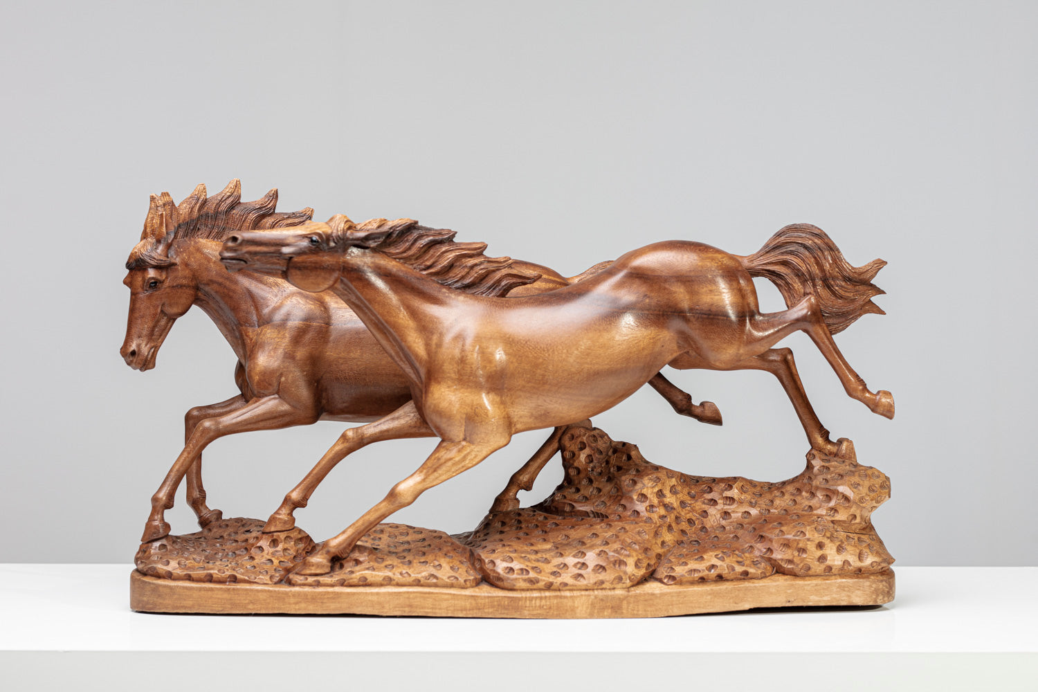Pferdeskulptur "MELATI" | Vollholz