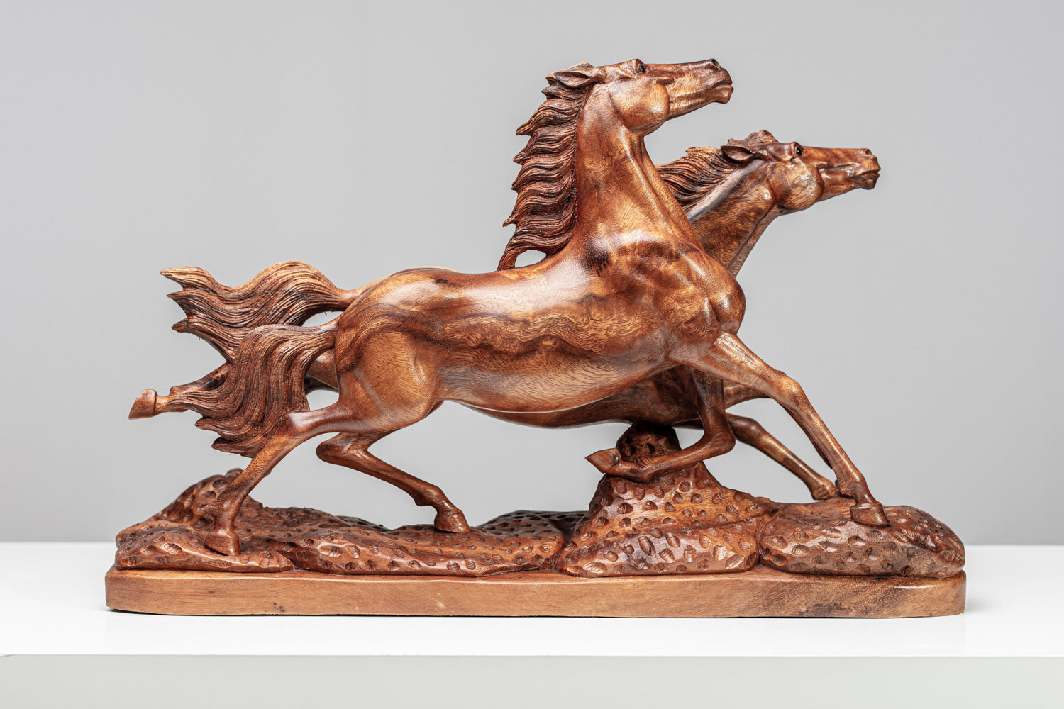 Pferdeskulptur "ALYSSA" | Vollholz