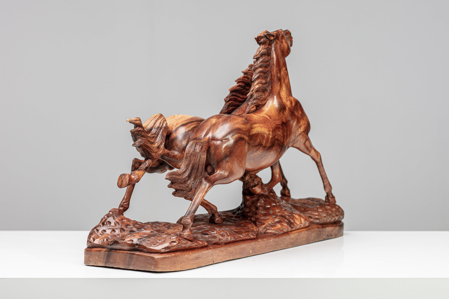Pferdeskulptur "ALYSSA" | Vollholz