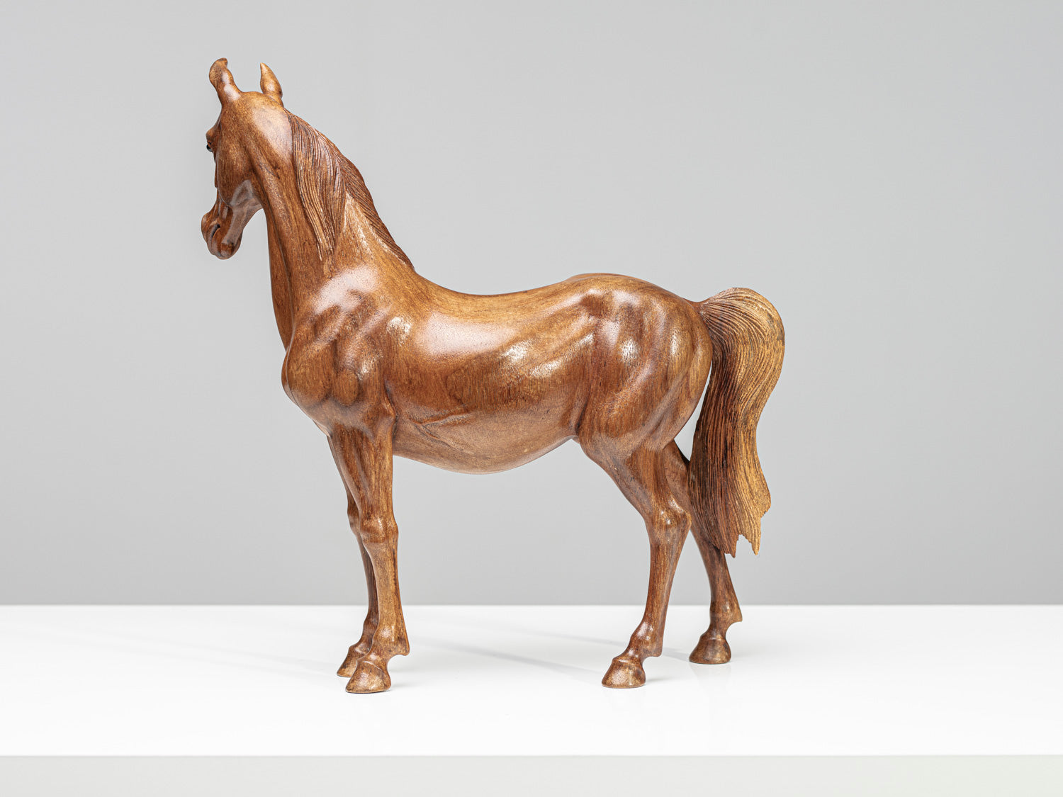 Pferdeskulptur "AKIRA" | Vollholz